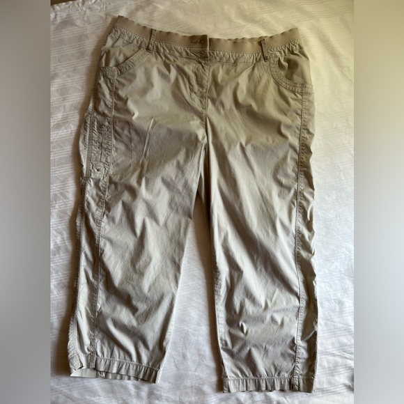 JM Collection Women's Pants Size 12 White Cotton Spandex Cropped. Capri - Picture 7 of 14